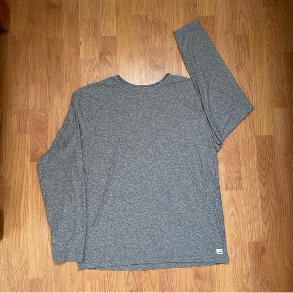 Vuori Shirts Vuori Mens Logo Patch Taupe Long Sleeve Shirt Size Xl